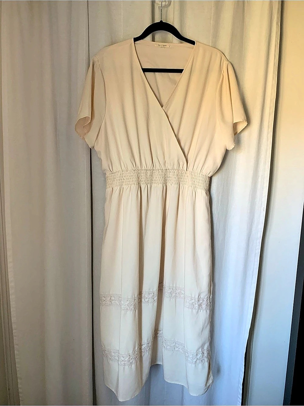 Tea n Rose Embroidered Midi Dress in Cream Size 1XL Like New